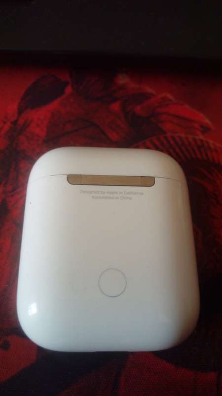 Apple Airpods + Wireless Charger