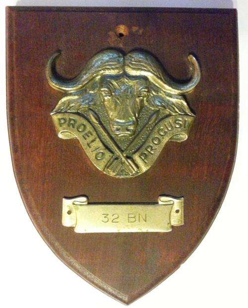 32BN Mounted badge 1983