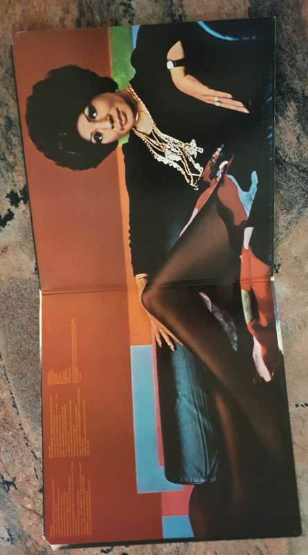 SHIRLEY BASSEY Never Never Never - Gatefold sleeve (Excellent/Very Good+) 1973 USA Pressing