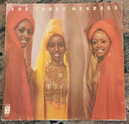 THE THREE DEGREES The Three Degrees (VG+/VG) Philadelphia PIR 65858 Holland Pressing - Gatefold