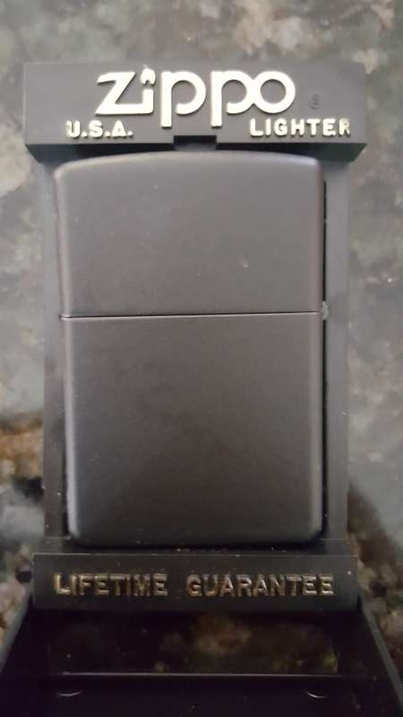 Original 1997 Marlboro Zippo Lighter Matte Black Gold Star New in Box