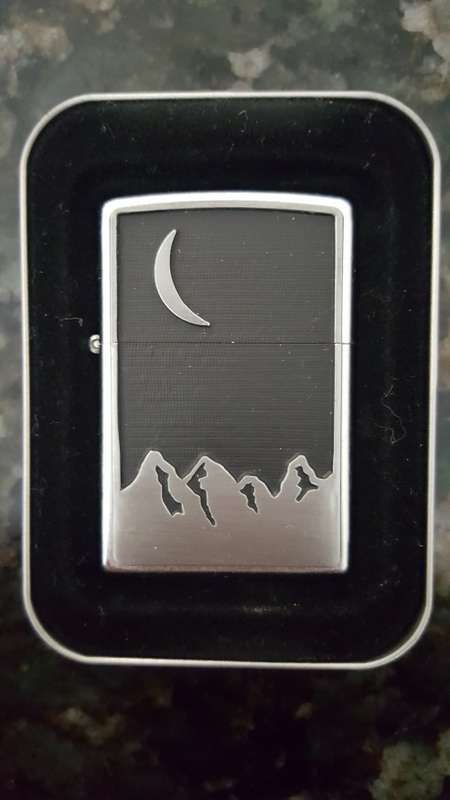 Original 2000 Marlboro Zippo Lighter Moon Over Mountains Street Chrome New in Box