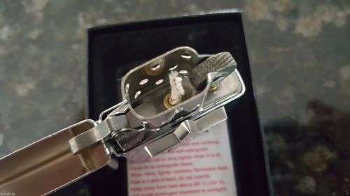 Original 2006 Marlboro Venetian Star Street Chrome Lighter Very Rare