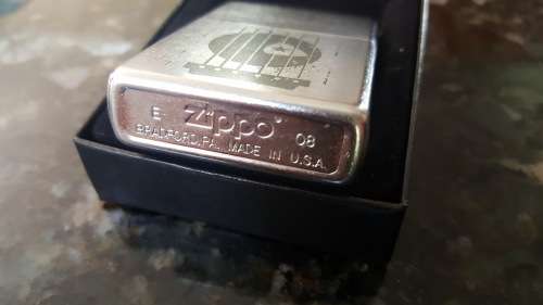 Original 2008 Marlboro Zippo Guitar Pick Strings Street Chrome Rare