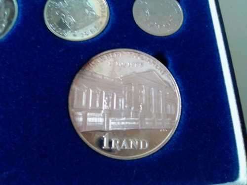 1985 REPUBLIC OF SOUTH AFRICA  PROOF SET  WITH SILVER R1