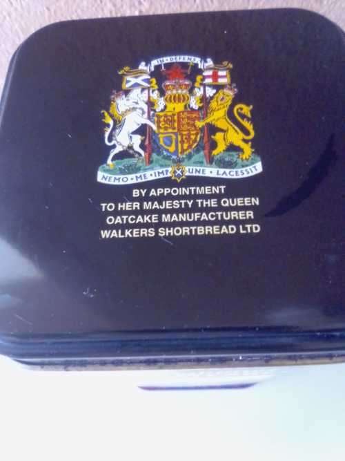 BISCUIT TIN (VINTAGE) WALKERS HIGHLAND OATCAKES