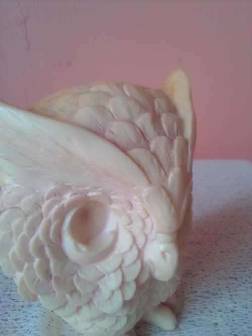 CERAMIC YELLOW FIGURINE  OWL - COLLECTABLE