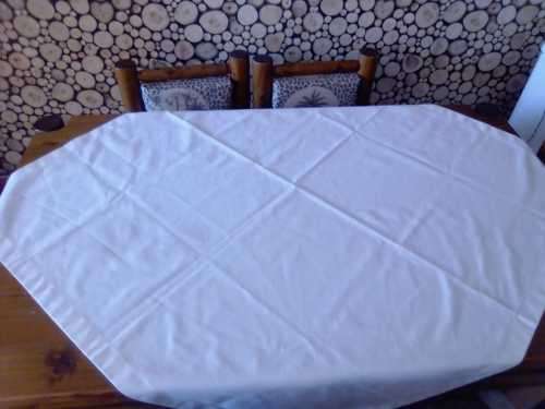 TABLE CLOTHS - BEAUTIFUL BRIGHT WHITE - your bid per item