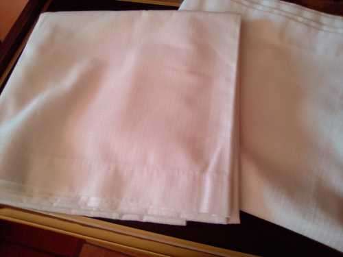 TABLE CLOTHS - BEAUTIFUL BRIGHT WHITE - your bid per item