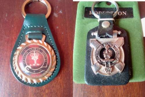 SCOTTISH CREST KEYRING SET - CLAN ROBERTSON - 2 KEYRINGS-  APPROVED BY THE COUNCIL OF SCOTTISH CHIEF