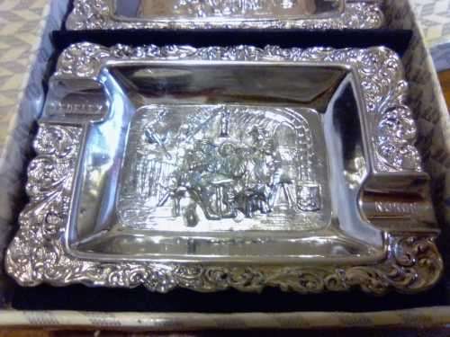 ASHTRAY SET (SET OF 4 METAL ASHTRAYS IN THE BOX)