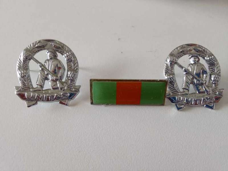 SADF/SA ARMY  COMMANDO COLLAR SET AND BERET BALKIE