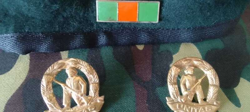 SADF COMMANDO BERET (FULL) LARGE CAP BADGE/BALKIE ****INCL. SET OF BRONZE COLLAR BADGES (all pins)