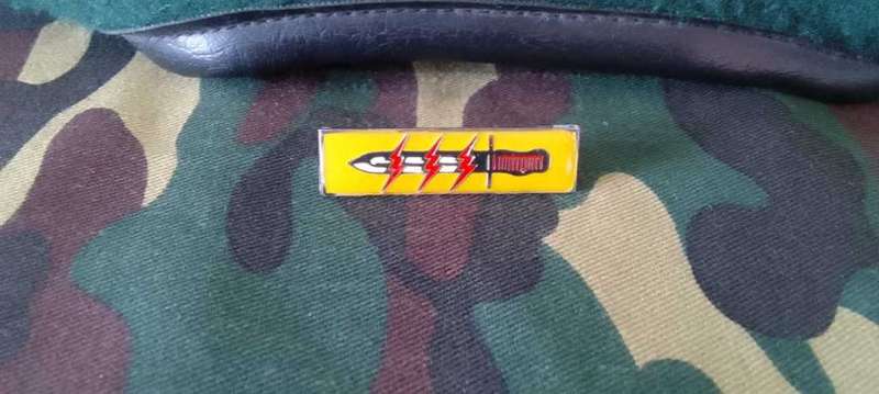 SADF/ SA ARMY 61 MECH BERET WITH  CAP & BALKIE  ****INCL 61 MECH BREAST BADGE***