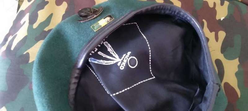 SADF/ SA ARMY 61 MECH BERET WITH  CAP & BALKIE  ****INCL 61 MECH BREAST BADGE***