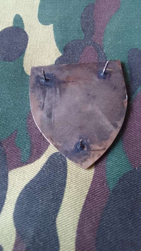 SADF / SA ARMY  2 RECCE COMMANDO SHOULDER FLASH - WITH PINS