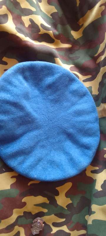 SADF/ SA ARMY MAINTENANCE BERET (FULL) incl.SET OF COLLAR BADGES