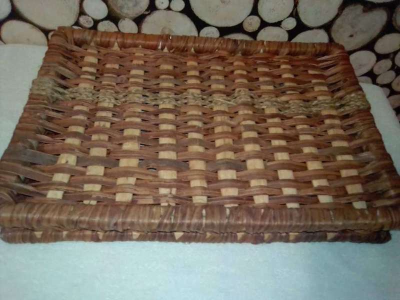 Wicker serving tray (SIZE:  35X25)