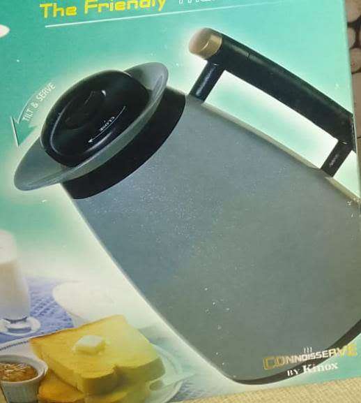 THERMAL JUG: TILT AND SERVE 2LT CONNOISSERVE  (HOT OR COLD LIQUIDS)