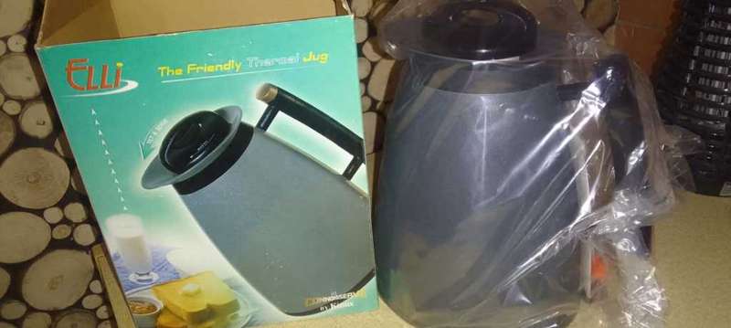 THERMAL JUG: TILT AND SERVE 2LT CONNOISSERVE  (HOT OR COLD LIQUIDS)
