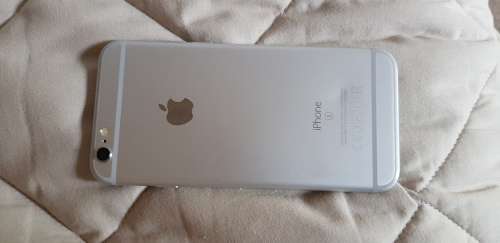 Iphone 6S + Skullcandy Jamaica earphones + Wifi Rooter