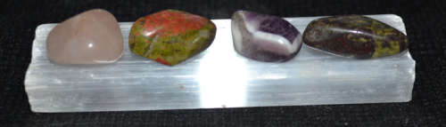 Selenite Naturel wand, can be used to charge crystals