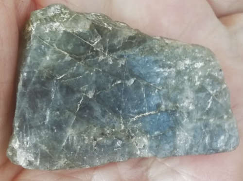 Rough Labradorite  protect the physical body from the effects of electromagnetic smog