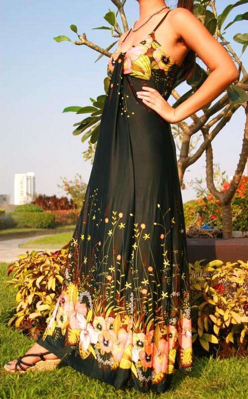 Stunning  Maxi dress Available in M/L (10-12)