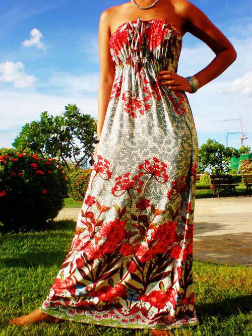 Stunning  Maxi dress Available in M/L (10-12)