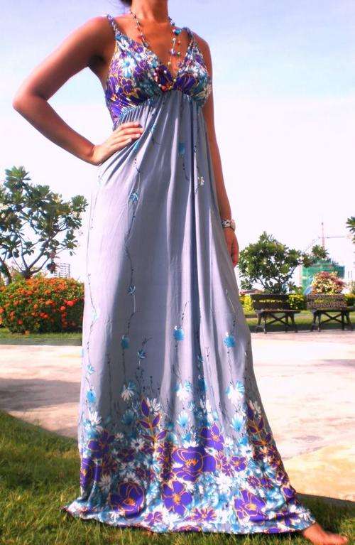Stunning  Maxi dress Available in L-XL (14-16)