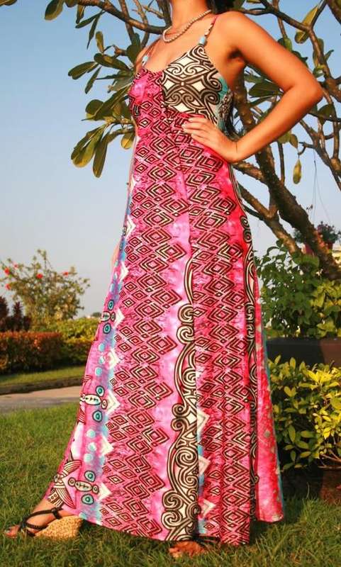 Stunning  Maxi dress Available in L-XL (12-14)