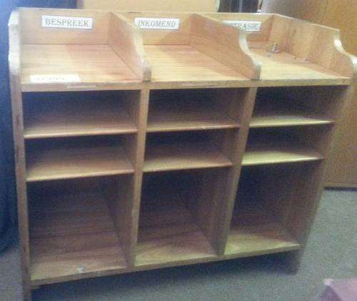 Excellent organization for your child's bedroom.