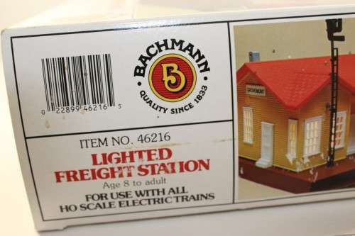 Bachmann : Lighted Freight Station