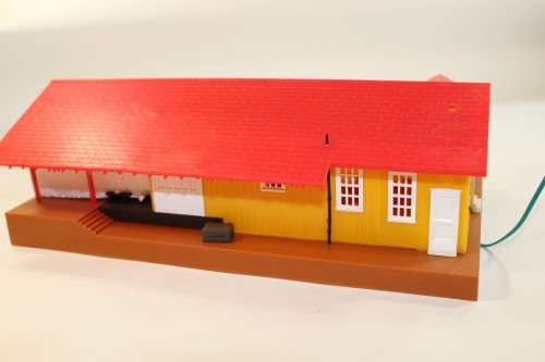 Bachmann : Lighted Freight Station