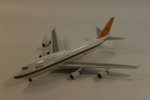 South African Die Caste Model Plane :  SAA/SAL Boeing 747-444  ZS-SAV (Durban)