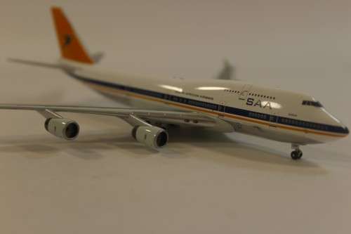 South African Die Caste Model Plane :  SAA/SAL Boeing 747-444  ZS-SAV (Durban)