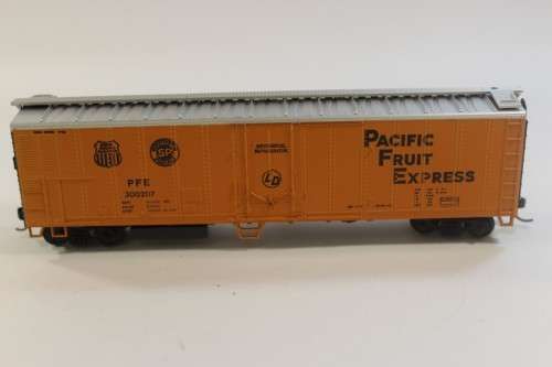 Bachmann : Pacific Fruit Express