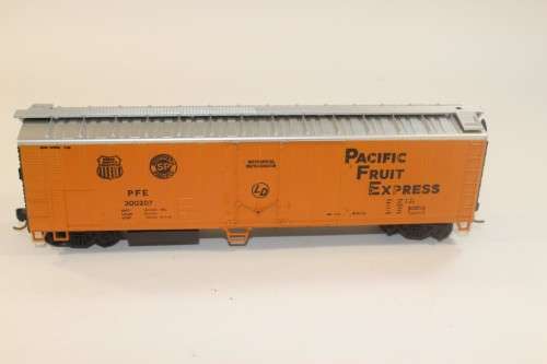 Bachmann : Pacific Fruit Express