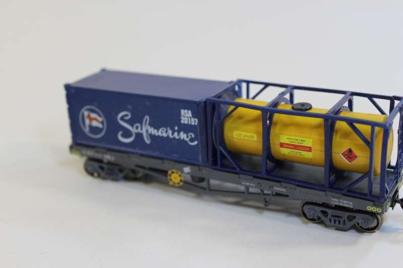 SARM : Safmarine & Tanktainer Container Wagon Kadee couplers