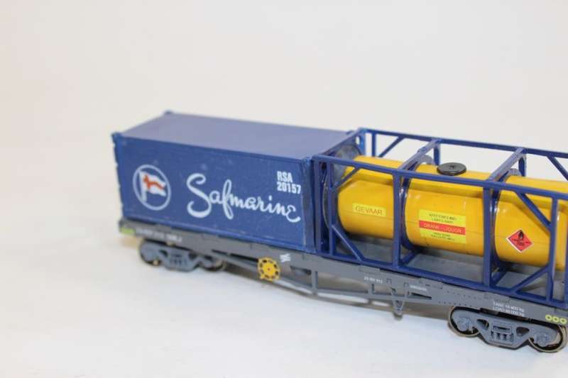 SARM : Safmarine & Tanktainer Container Wagon Kadee couplers