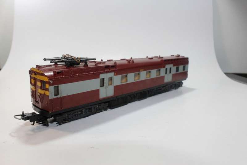 Lima : Suburban Powered Coach