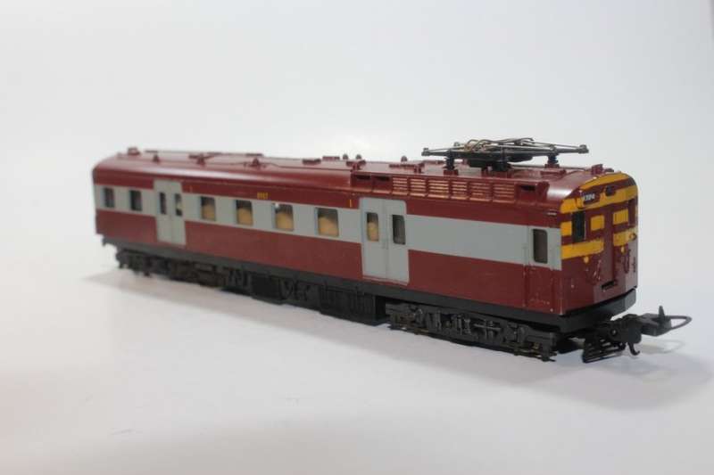 Lima : Suburban Powered Coach