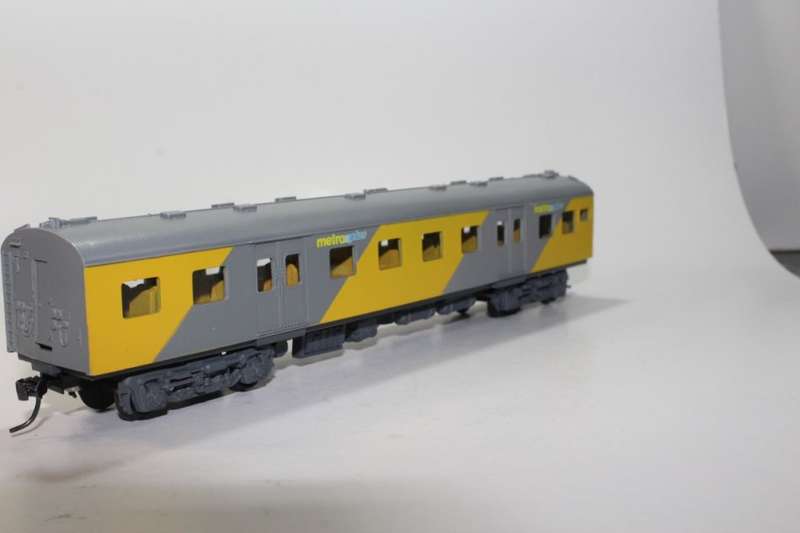 SARM :) South African Metro Plus 3rd Class Passenger Coach (Kadee Couplers)