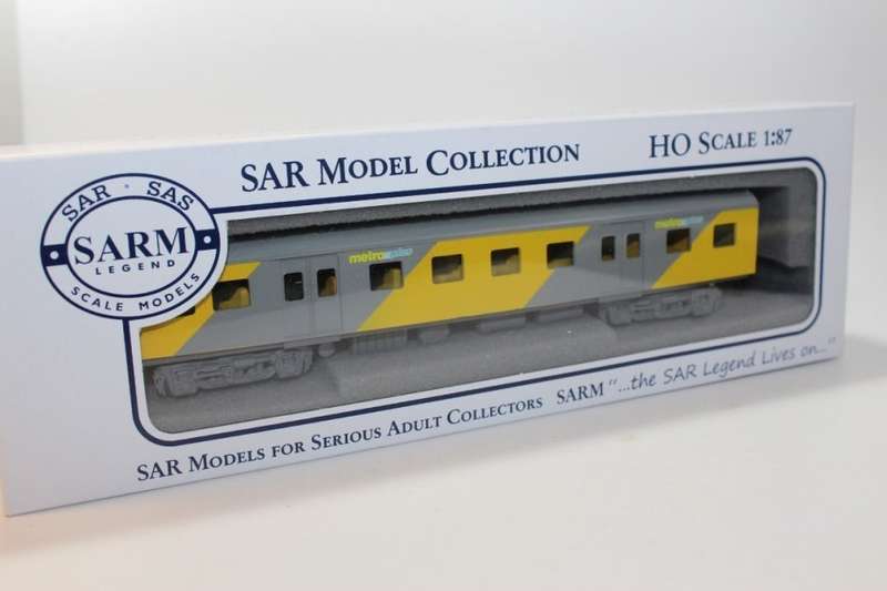 SARM :) South African Metro Plus 1st Class Passenger Coach (Kadee Couplers)