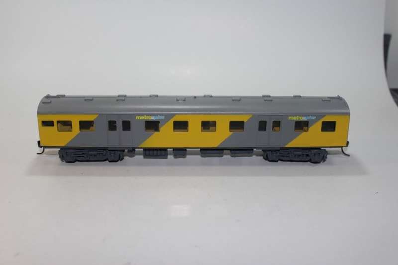 SARM :) South African Metro Plus 1st Class Passenger Coach (Kadee Couplers)
