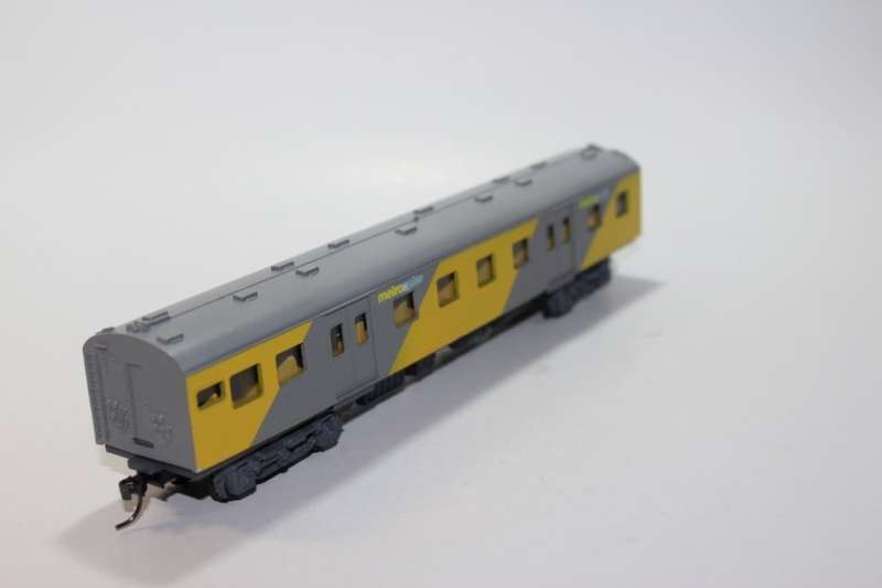 SARM :) South African Metro Plus 1st Class Passenger Coach (Kadee Couplers)