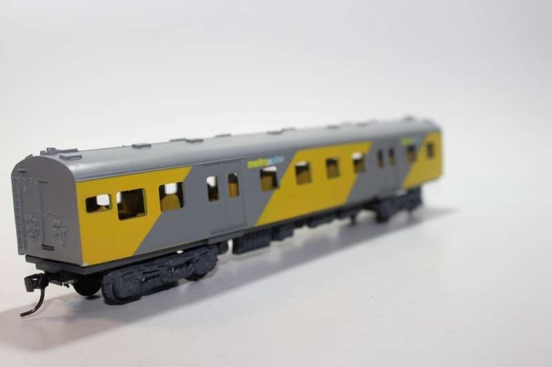 SARM :) South African Metro Plus 1st Class Passenger Coach (Kadee Couplers)