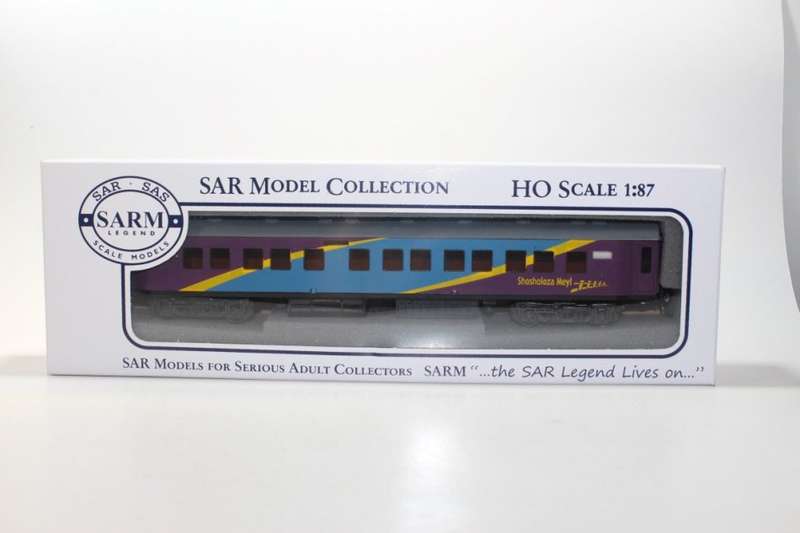 SARM : Shosoloza Meyl 2nd Class Coach ( Kadee Couplers)