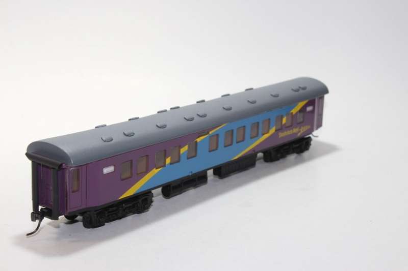 SARM : Shosoloza Meyl 2nd Class Coach ( Kadee Couplers)