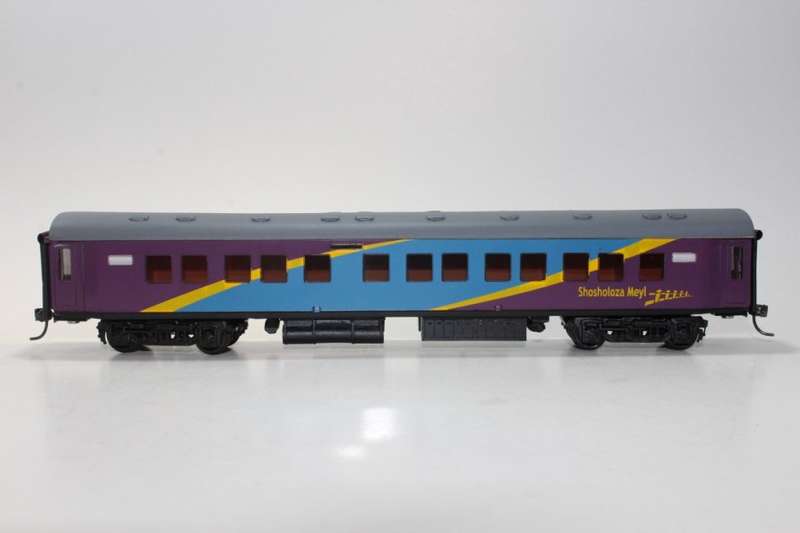 SARM : Shosoloza Meyl 2nd Class Coach ( Kadee Couplers)